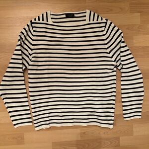 ZARA SWEATSHIRT NWOT